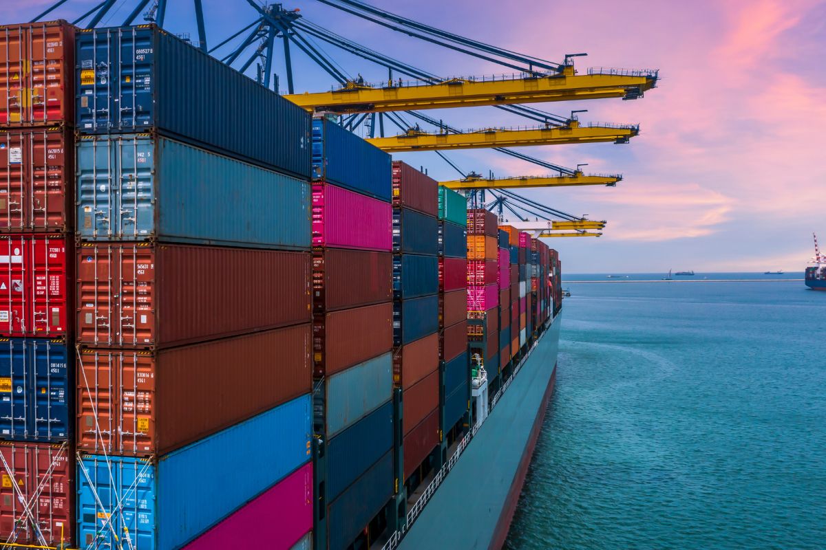 Verificação de mercadorias para exportação pela TÜV AUSTRIA Iberia